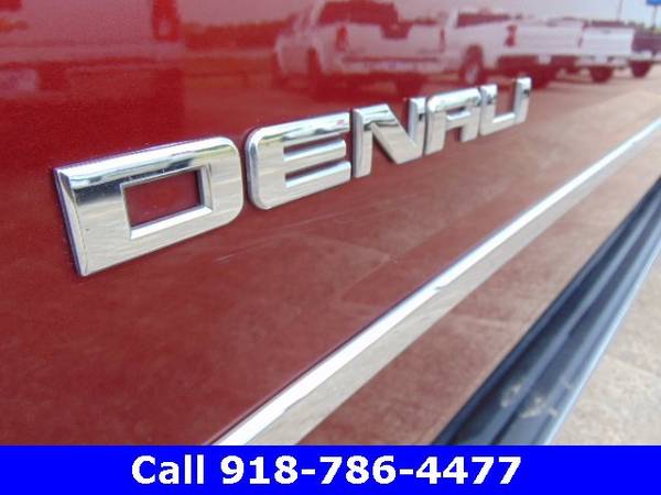 2019 GMC Yukon XL Denali suv Red - cars & trucks - by dealer -... for sale in Grove, AR – photo 4