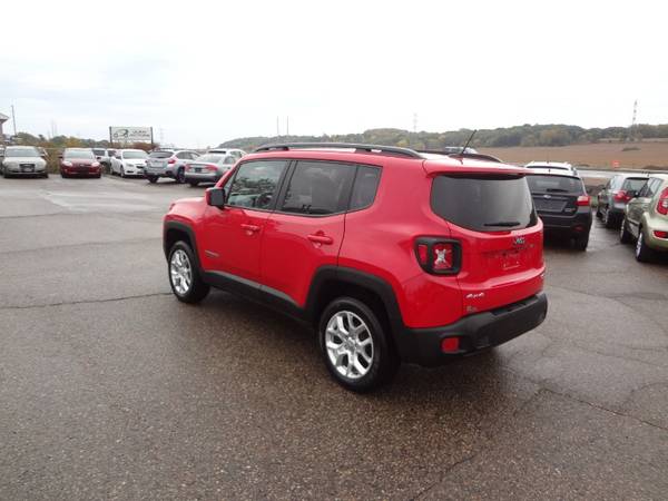 2017 Jeep Renegade Latitude 4WD for sale in Shakopee, MN – photo 5