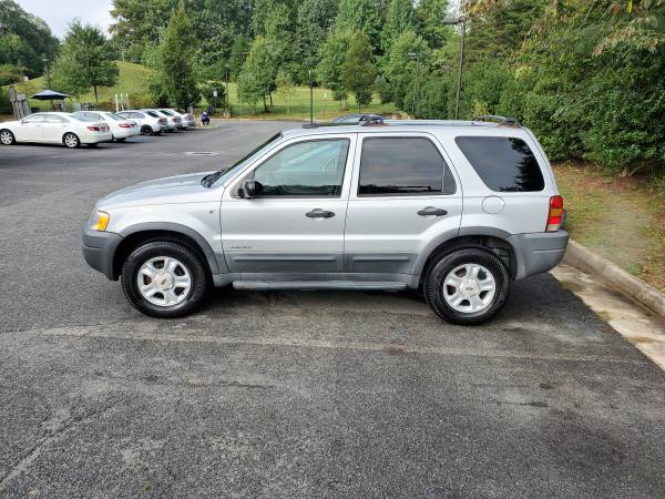very cheap 2005 Ford Escape xlt 125,000 miles - cars & trucks - by... for sale in Dumfries, VA – photo 3