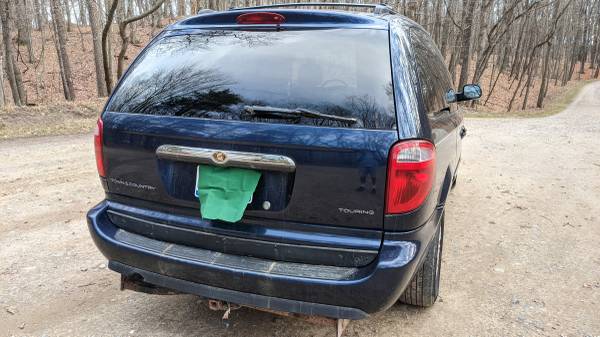 2005 Chrysler Town and Country - cars & trucks - by owner - vehicle... for sale in Highland, MI – photo 4