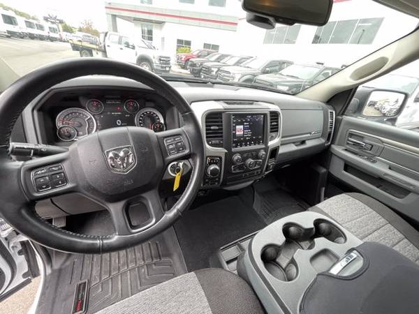 2019 Ram 1500 Classic Big Horn - - by dealer - vehicle for sale in LAUDERDALE, MN – photo 11