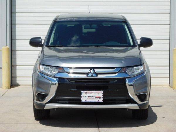 2016 Mitsubishi Outlander SE AWD - MOST BANG FOR THE BUCK! for sale in Colorado Springs, CO – photo 2