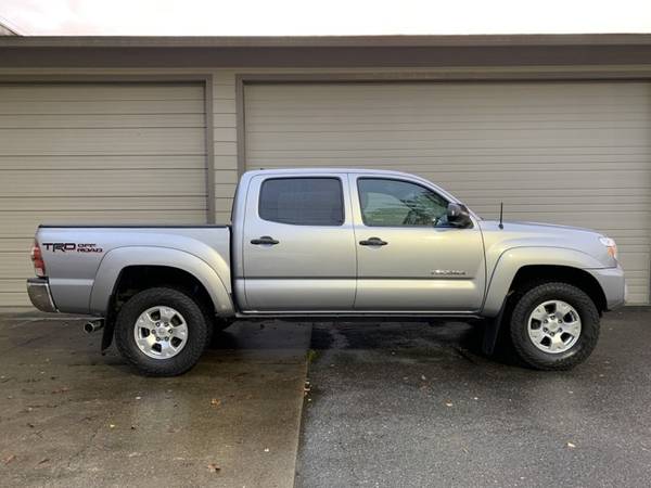 2014 Toyota Tacoma TRD Off-Road 4x4 V6 4.0L TRUCK - cars & trucks -... for sale in Milwaukie, OR – photo 2