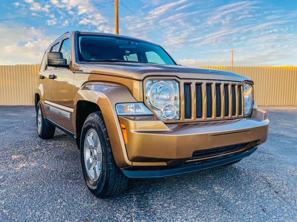 2012 JEEP LIBERTY - cars & trucks - by owner - vehicle automotive sale for sale in Lubbock, TX – photo 2
