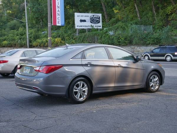 *2011* *Hyundai* *Sonata* *4dr Sdn 2.4L Auto GLS* - cars & trucks -... for sale in South St. Paul, MN – photo 3