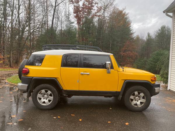 FJ Cruiser for sale - cars & trucks - by owner - vehicle automotive... for sale in Guilford , CT – photo 2