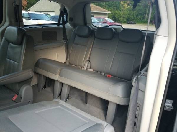 2010 Chrysler Town Country Touring for sale in Oconto, WI – photo 16