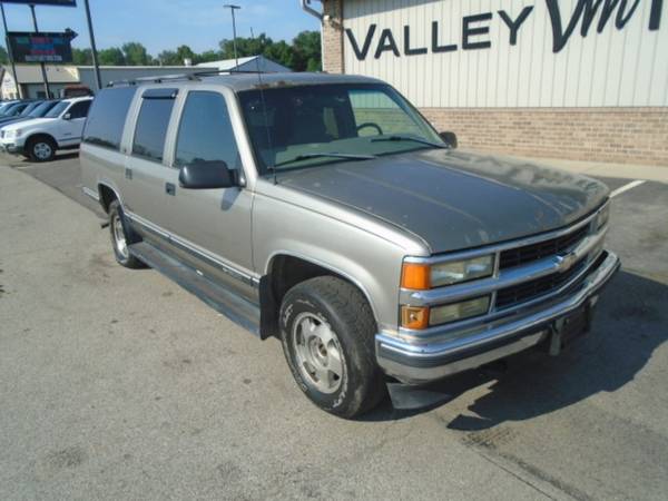 1999 Chevrolet Suburban K1500 4WD for sale in Mooresville, IN – photo 2
