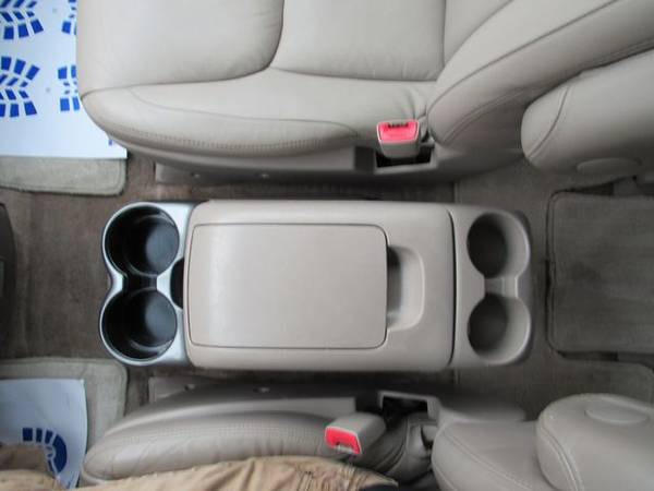 2008 Toyota Sienna - 3mo/3000 mile warranty!! - cars & trucks - by... for sale in York, NE – photo 9