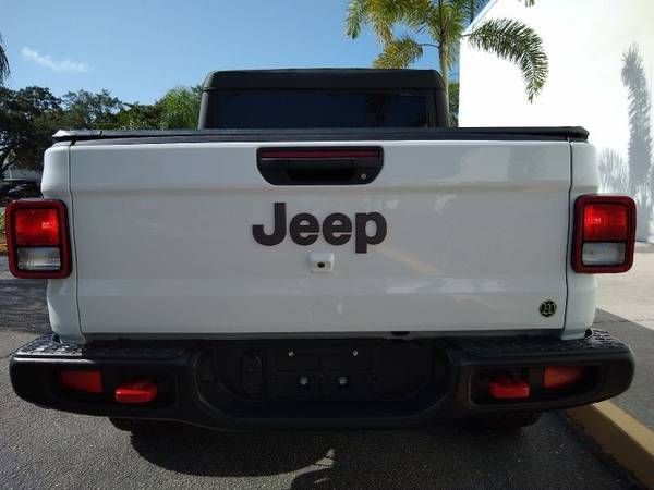 2020 Jeep Gladiator Rubicon~ ONLY 6K MILES~ 1-OWNER~ CLEAN CARFAX~... for sale in Sarasota, FL – photo 9