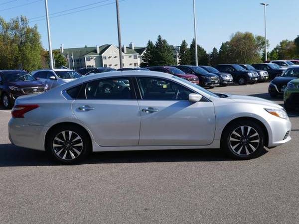 2016 Nissan Altima 4dr Sdn I4 2.5 SV for sale in Inver Grove Heights, MN – photo 13
