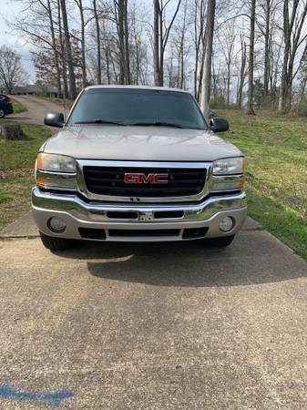2005 GMC Sierra 4x4 Runs Great - cars & trucks - by owner - vehicle... for sale in Louisville, KY – photo 3
