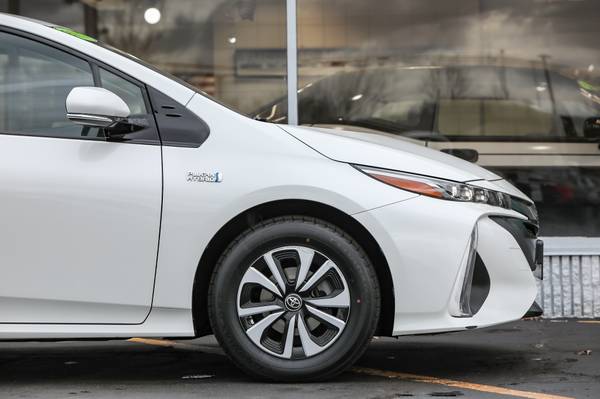 2017 TOYOTA PRIUS PRIME - - by dealer - vehicle for sale in Smithfield, RI – photo 9