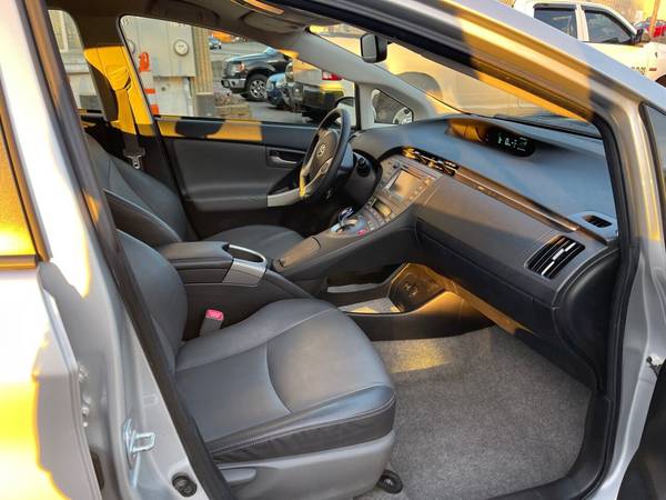 2012 Toyota Prius Hybrid Pkg4 fully loaded 137k 50+mpg - cars &... for sale in Walpole, RI – photo 21