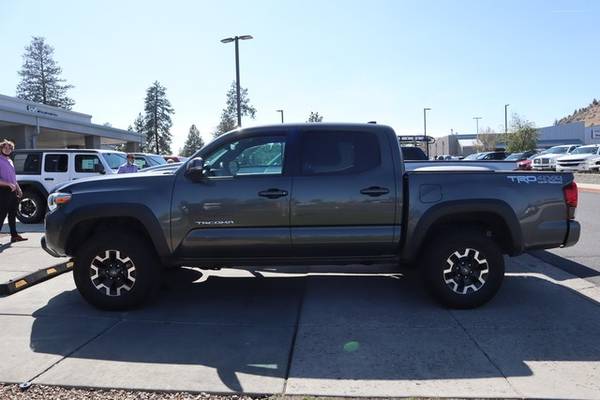 2018 Toyota Tacoma 4x4 4WD Truck Crew Cab - - by for sale in Bend, OR – photo 4