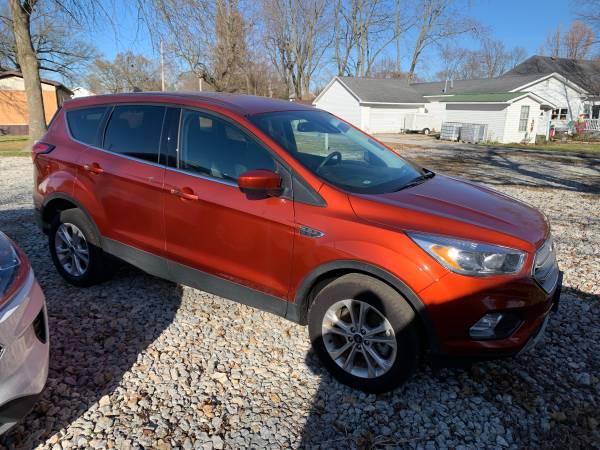 2019 FORD ESCAPE SE (A93694) - cars & trucks - by dealer - vehicle... for sale in Newton, IL – photo 2