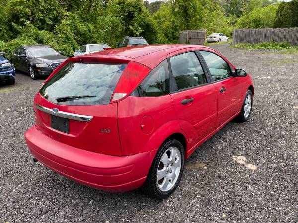 02 Ford Focus ZX5 for sale in Vineland , NJ – photo 3