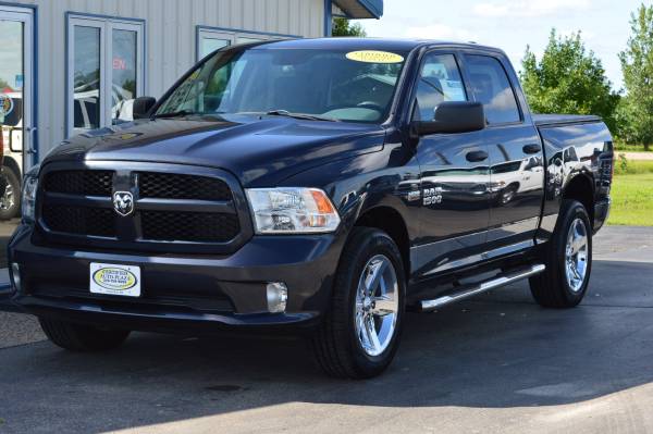 2015 Ram 1500 Express Crewcab 4×4 for sale in Alexandria, ND – photo 2