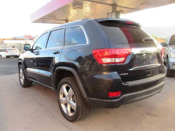2012 Jeep Grand Cherokee - Financing Available! - cars & trucks - by... for sale in Colorado Springs, CO – photo 5