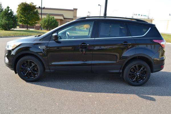 2017 Ford Escape SE AWD *CLEAN CARFAX * WARRANTY * FINANCING - cars... for sale in Ramsey , MN – photo 6