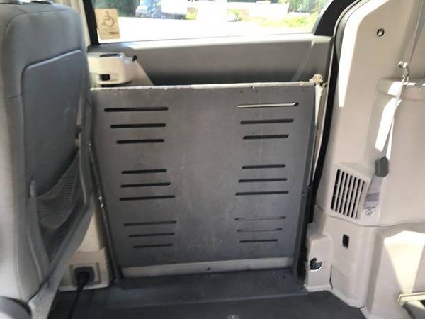 2010 Chrysler Town and Country Handicap Accessible Wheelchair Van for sale in Dallas, CA – photo 15