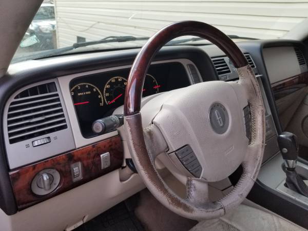 2003 Lincoln Navigator with 155000miles - cars & trucks - by owner -... for sale in CHANTILLY, District Of Columbia – photo 3