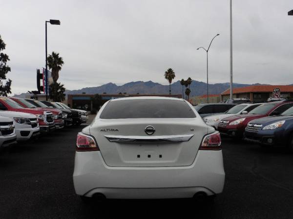 2015 Nissan Altima 4dr Sdn 2.5 S / ONLY 27K MILES / GREAT AZ COLOR!... for sale in Tucson, AZ – photo 6