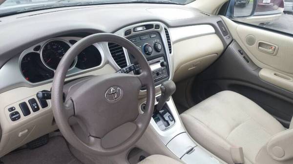 2004 Toyota Highlander Limited AWD Moonroof w/3rd Row Nice - cars & for sale in Waukesha, WI – photo 13