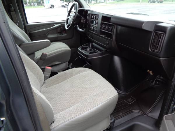 2014 CHEVROLET EXPRESS 15-PASSENGER 3500, EXTENDED! CLEAN, 1-OWNER!! for sale in PALMYRA, DE – photo 21