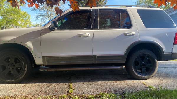 selling a ford Explorer 2003 for sale in WAUKEGAN, IL – photo 2