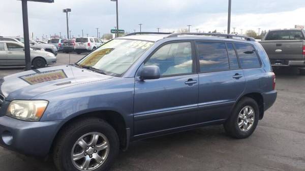 2004 Toyota Highlander Limited AWD Moonroof w/3rd Row Nice - cars & for sale in Waukesha, WI – photo 7