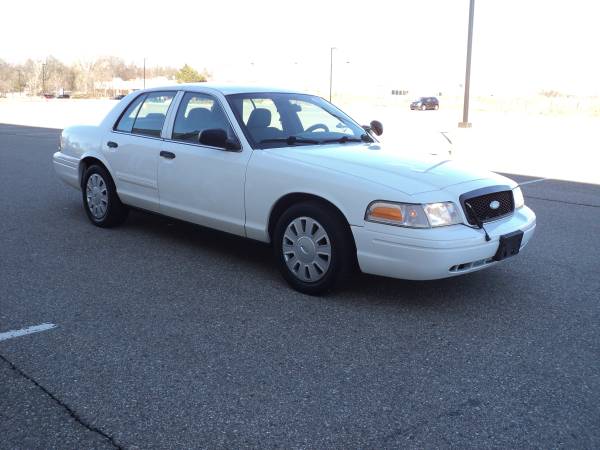 2010 Ford Crown Victoria with 111K Miles - - by dealer for sale in Clawson, MI – photo 7