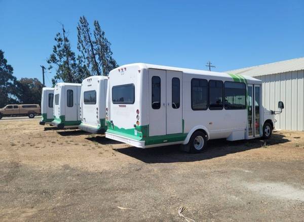 2013 ford E450 handicap wheelchair passenger bus for sale in Lodi , CA – photo 4