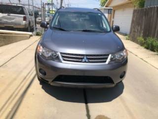 2008 MITSUBISHI OUTLANDER EXTRA CLEAN LOOKS AND DRIVES LIKE NEW for sale in Chicago, IL – photo 3