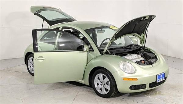 2007 Volkswagen New Beetle VW 2dr Manual Coupe - cars & trucks - by... for sale in Salem, OR – photo 20