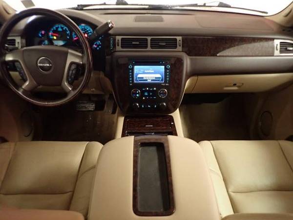 2014 GMC Yukon XL AWD 4dr Denali - - by dealer for sale in Madison, TX – photo 19