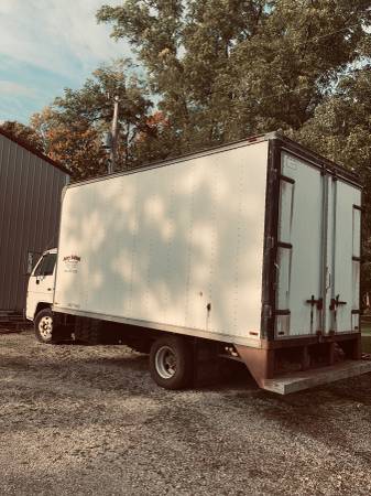 1993 Isuzu NPR 16ft Superior Box Van - cars & trucks - by owner -... for sale in Rossville, IN – photo 7