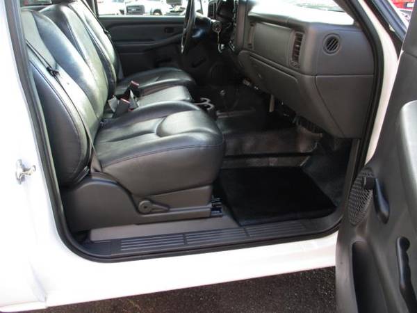 2007 Chevrolet Silverado 3500 Classic REG. CAB 4X4 GAS, CAB CHASSIS... for sale in south amboy, NJ – photo 9
