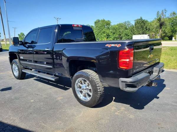 2015 Chevrolet Silverado 2500 HD Crew Cab 4WD High Country Pickup 4D 8 for sale in Harrisonville, MO – photo 3
