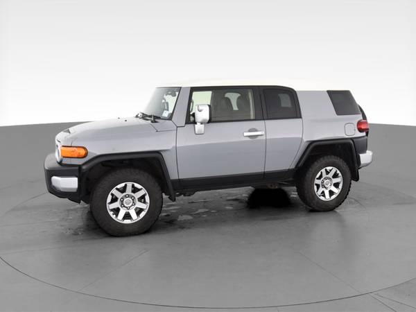 2014 Toyota FJ Cruiser Sport Utility 2D suv Gray - FINANCE ONLINE -... for sale in Washington, District Of Columbia – photo 4