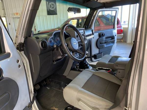 2009 Jeep Wrangler Unlimited - 6 Speed Manual - Hard top! - cars &... for sale in La Crescent, WI – photo 11