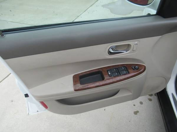 2006 Buick LaCrosse CX 4dr Sedan - - by dealer for sale in Bloomington, IL – photo 7