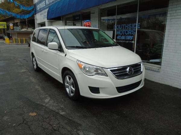 2009 Volkswagen Routan SE *We're Safely Open for Business!* - cars &... for sale in Pittsburgh, PA – photo 5