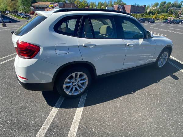 BEAUTIFUL 2015 BMW X1 DRIVE28i AWD LEATHER LOADED! LOW MILES! LIKE for sale in Jenkintown, PA – photo 3