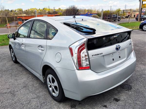 2012 TOYOTA PRIUS HYBRID SOUTHERN CAR 50mpg! - - by for sale in Syracuse, NY – photo 4