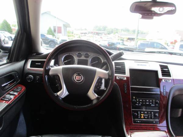 BAD A$$ LIFTED 2011 CADILLAC ESCALADE AWD PREMIUM 6.2 V8 22'S *CHEAP!* for sale in KERNERSVILLE, NC – photo 22