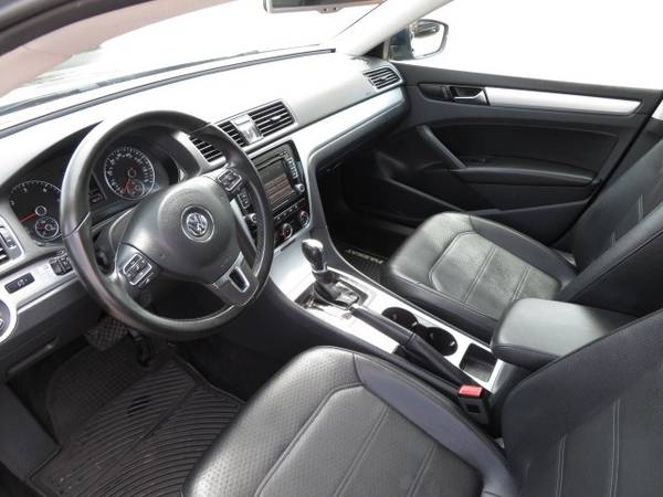 2013 Volkswagen Passat 4dr Sdn 2 0L DSG TDI SE w/Sunroof 50, 000 for sale in Waterloo, IA – photo 9