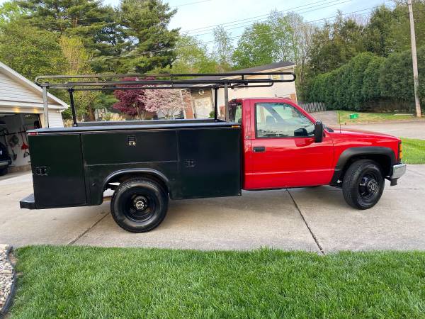 1997 GMC Sierra Utility Truck - - by dealer - vehicle for sale in Vienna, WV – photo 6