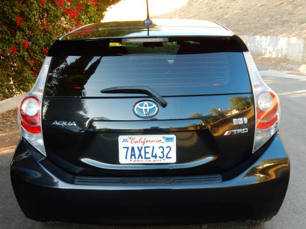 2013 TOYOTA PRIUS C 4 | CLEAN TITLE | LEATHER | NAVIGATION | SUNROOF for sale in Woodland Hills, CA – photo 6