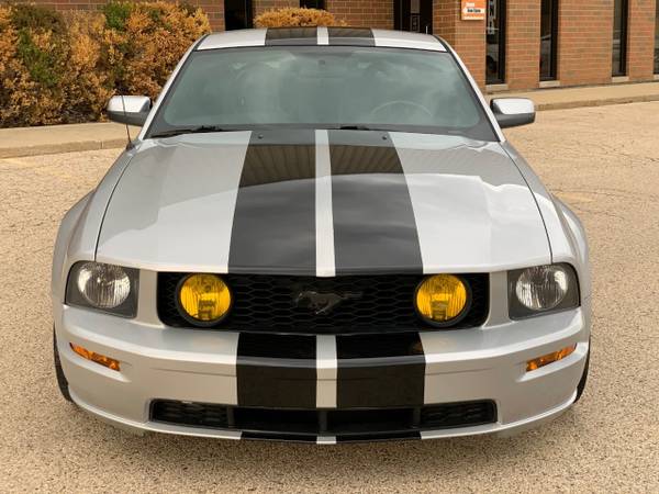 2005 FORD MUSTANG GT V8 ONLY 70k-MILES 1-OWNER LOW-MILES CLEAN for sale in Elgin, IL – photo 9